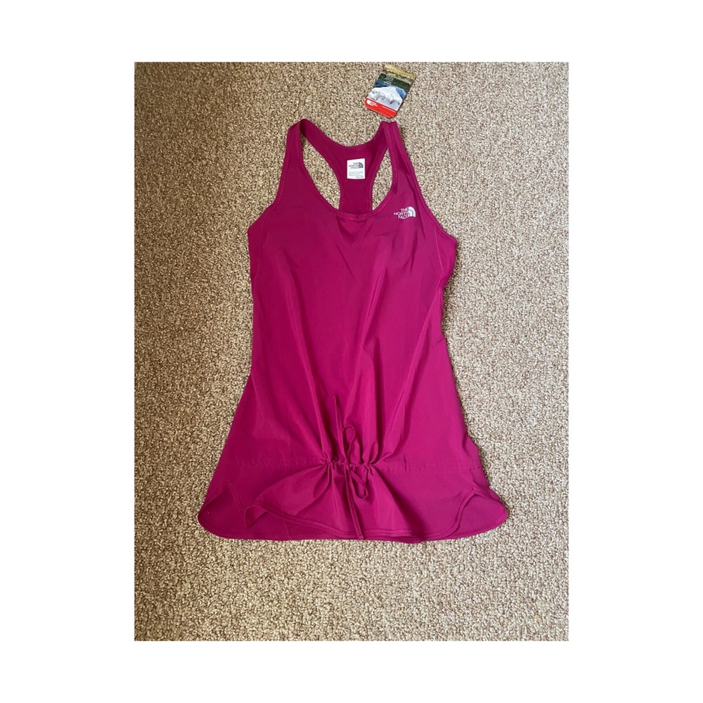 Brand NEW! The North Face top